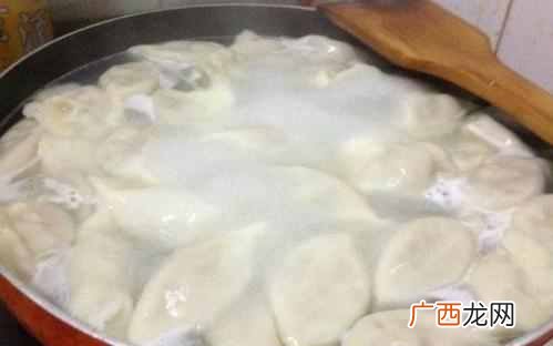饺子怎么煮不破皮 过年为什么都要吃饺子