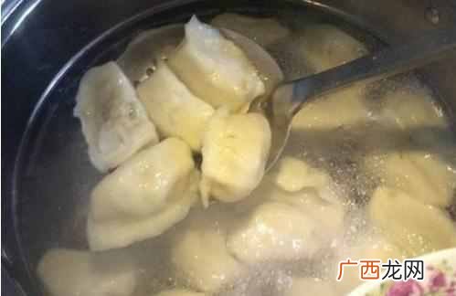 饺子怎么煮不破皮 过年为什么都要吃饺子