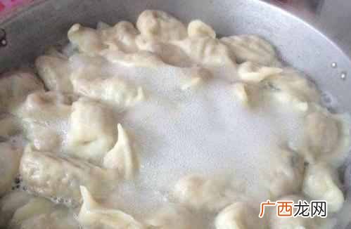 饺子怎么煮不破皮 过年为什么都要吃饺子