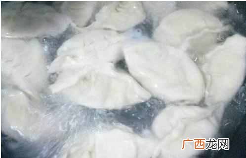 饺子怎么煮不破皮 过年为什么都要吃饺子