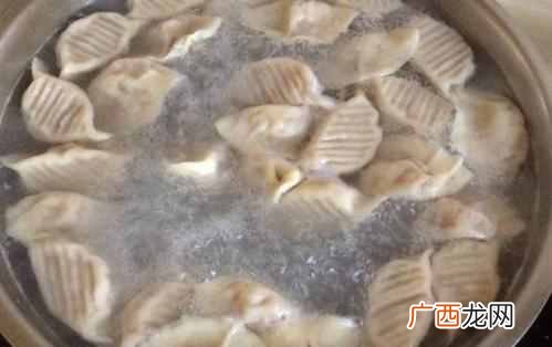 饺子怎么煮不破皮 过年为什么都要吃饺子