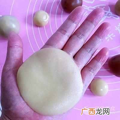 月饼预拌粉是什么意思（如何用预拌粉制作月饼