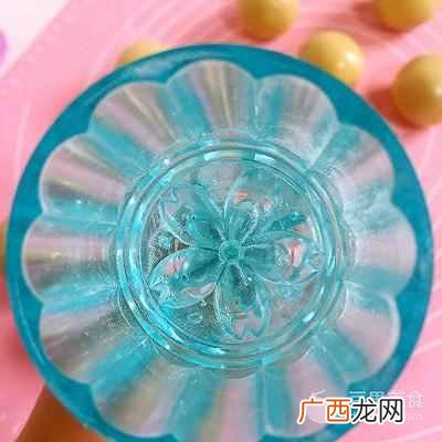 月饼预拌粉是什么意思（如何用预拌粉制作月饼