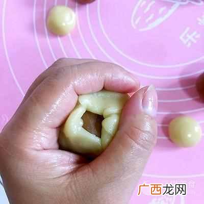 月饼预拌粉是什么意思（如何用预拌粉制作月饼