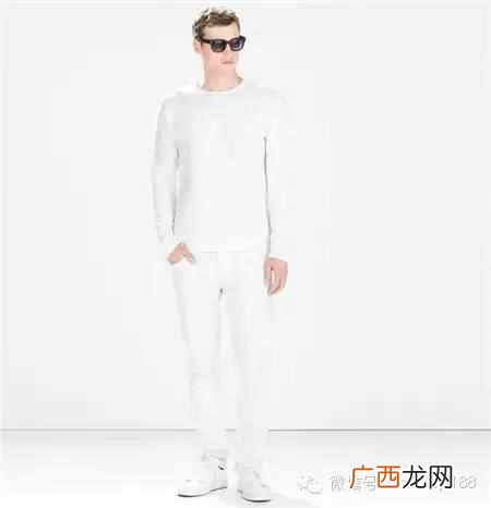 男生白色裤子配什么颜色好看（男士白色裤子配