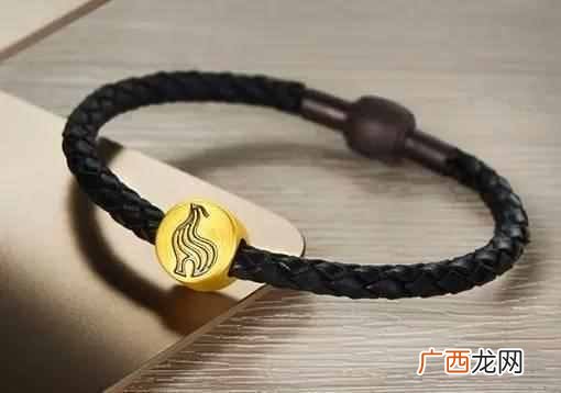 夏天女生戴什么好看（女生夏季带什么手链好看
