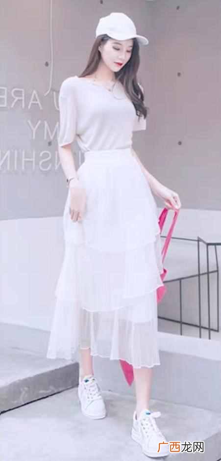 夏季穿什么鞋子好看（夏季女生穿什么鞋百搭又