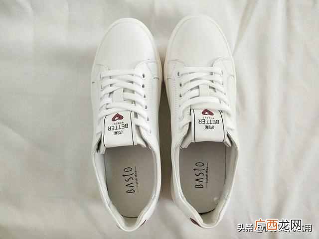 什么牌子小白鞋好看（哪个牌子的小白鞋好看又