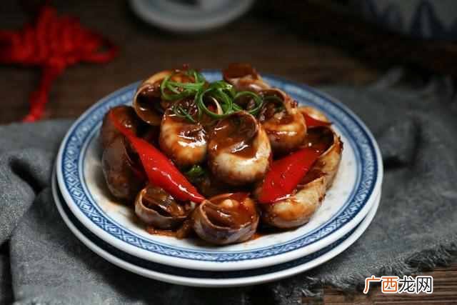 排挡里面做什么吃的好（夜排档吃夜宵哪些菜受