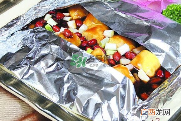 锡箔纸用哪一面？锡箔纸有正反面吗