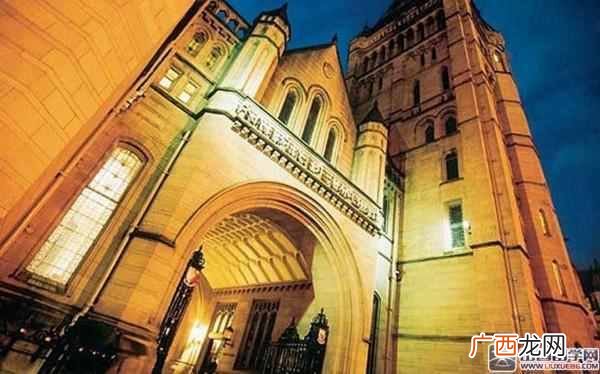 英国学校文科排名情况怎么样（英国最好的文科