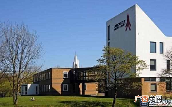 英国学校文科排名情况怎么样（英国最好的文科