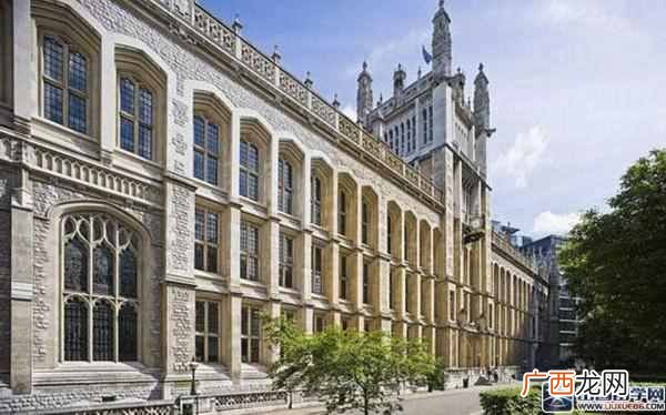 英国学校文科排名情况怎么样（英国最好的文科