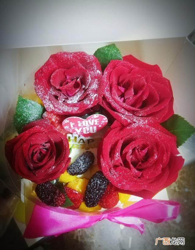 好利来裱花学徒7天辞职 烘焙师学徒工资多少