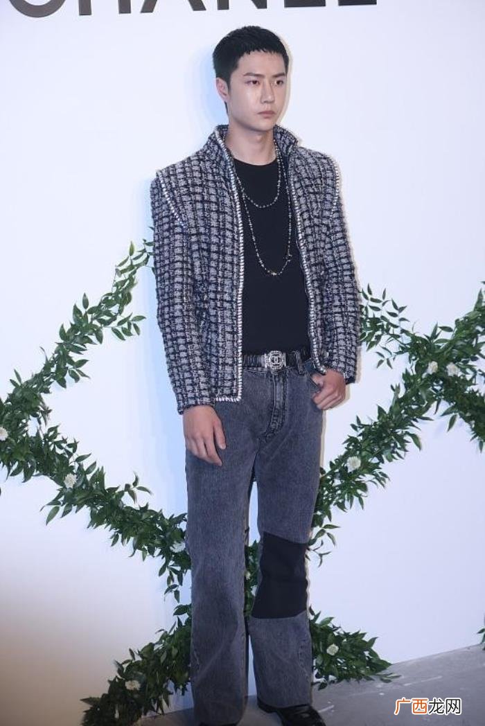 王一博短发新写真造型长图，王一博短发造型很奇特