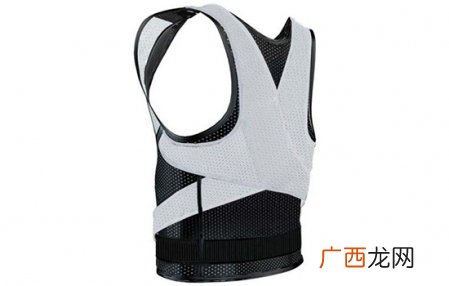 背背佳能穿着睡觉吗背背佳怎么穿示意图