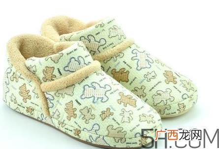 月子鞋一定要包跟吗？月子鞋必须带脚后跟吗？
