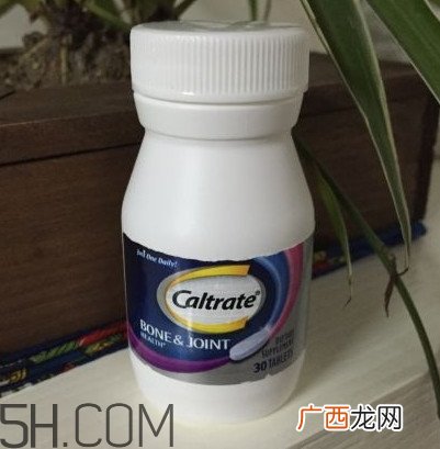 迪巧和钙尔奇哪个好？钙尔奇碳酸钙d3片怎么服用