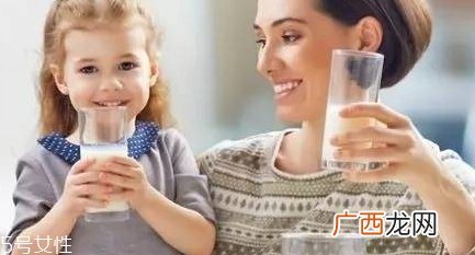 蓝胖子奶粉适合什么人？成人可以喝吗？