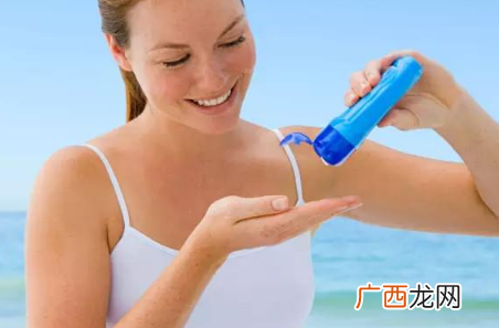 防晒霜闷痘怎么办 防晒霜会闷痘吗