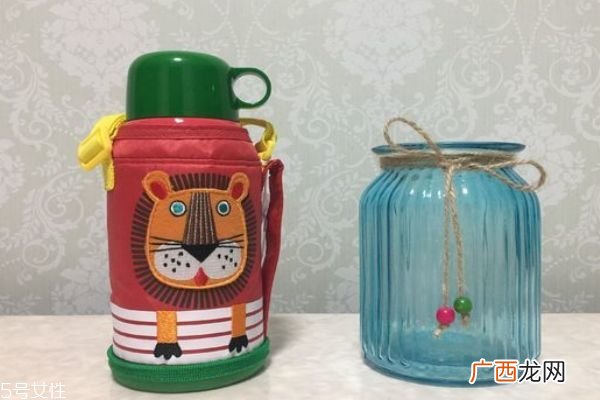 膳魔师和虎牌保温杯哪个好保温效果测评