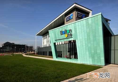 英国博尔顿大学什么时候成立的(英国博尔顿大