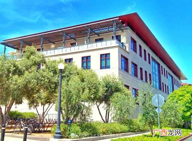斯坦德大学校园环境如何（斯坦德大学校内风景