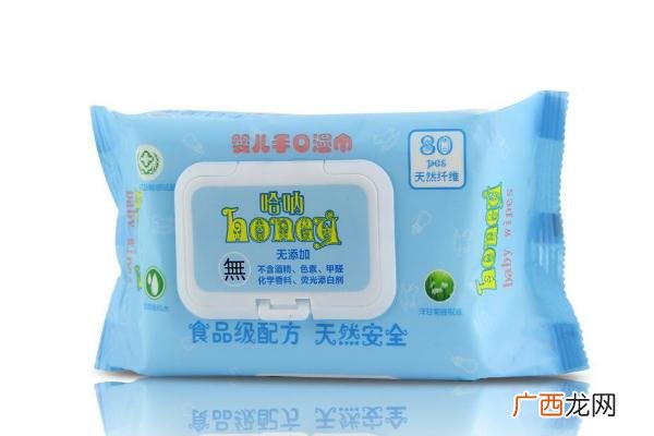 婴儿湿巾要准备多少婴儿湿巾能用温水泡吗