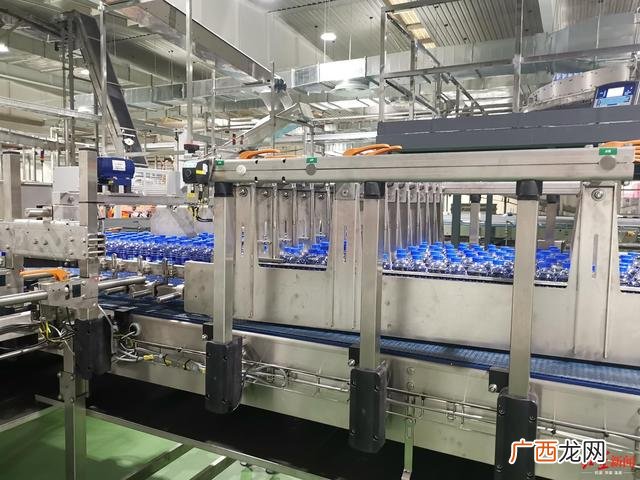 瓶装矿泉水生产线设备价格,瓶装矿泉水设备多少钱一套