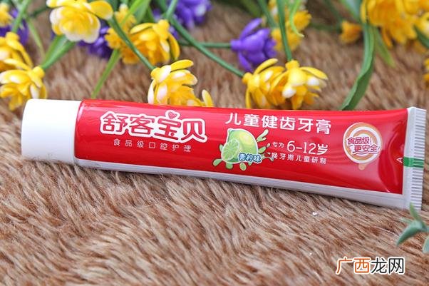 牙膏要经常换牌子吗牙膏有腐蚀性吗