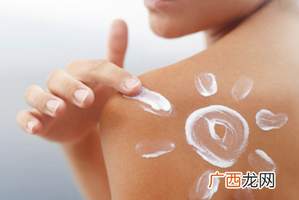 防晒霜用量越多越好吗_每次用多少合适