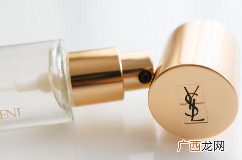 ysl圣罗兰金箔妆前乳专柜价格及使用方法