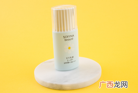 苏菲兰蓝蕾丝和白蕾丝防晒霜哪款好