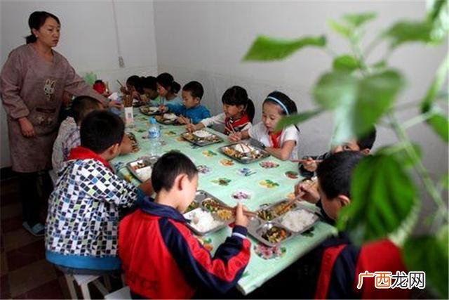 适合两口子做的小生意,夫妻加盟什么店比较好