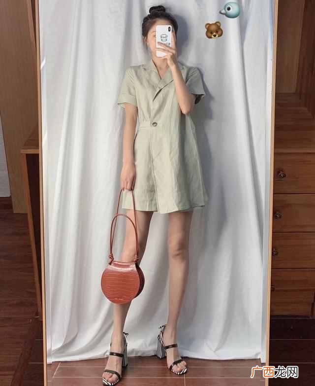 上班怎么穿好看又大方 女生夏季穿什么上班