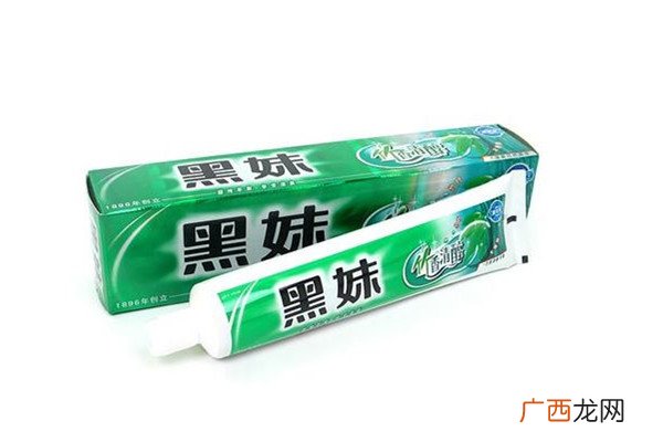 黑妹牙膏的功效和作用黑妹牙膏可以治疗口腔溃疡