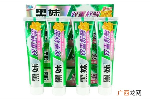 黑妹牙膏的功效和作用黑妹牙膏可以治疗口腔溃疡