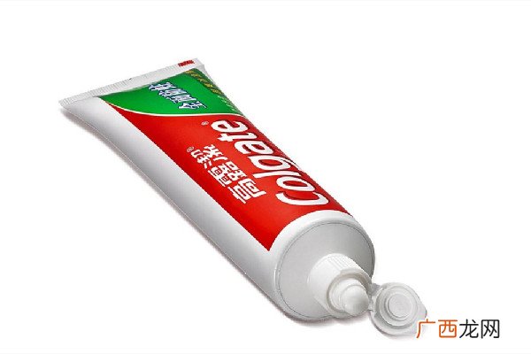 高露洁牙膏有锡纸封口吗高露洁牙膏含氟吗