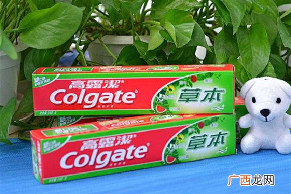 高露洁牙膏有锡纸封口吗高露洁牙膏含氟吗
