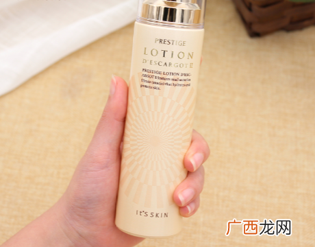 伊思水乳适合什么肤质人群_适合多大年龄