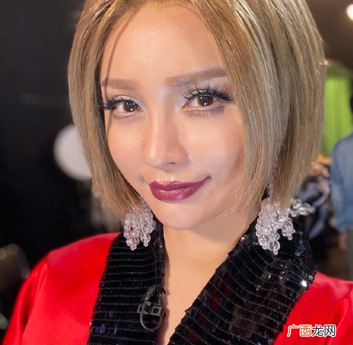 因谢娜怀孕缺百变大咖秀 百变大咖秀蛇精