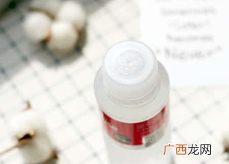 法国珍贵水能去闭口吗_可以祛痘吗