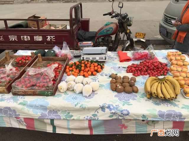 乡下摆摊卖什么东西赚钱（农村地摊最火的商品