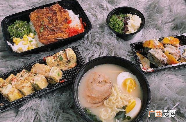 浅草君和浅草屋哪个是山寨 二元寿司屋加盟店