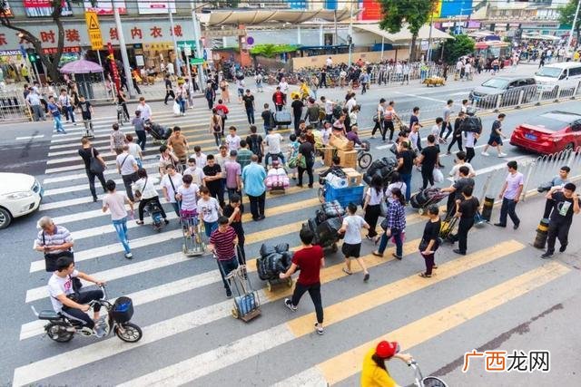 女装批发厂家直销货源app,服装批发一手货源网app