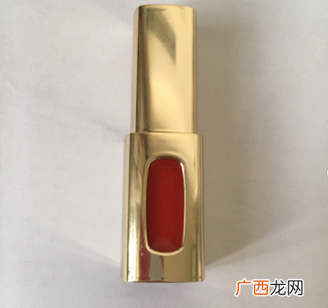 欧莱雅301唇釉试色 欧莱雅301唇釉是什么颜色