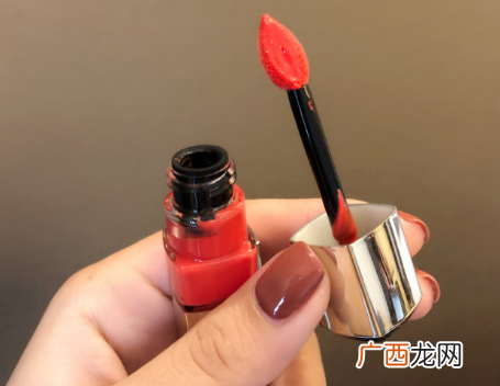 欧莱雅丝柔唇乳801试色 欧莱雅唇釉801好看吗