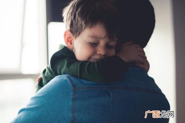 孩子缺安全感的表现会常说这3句话