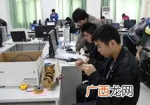女生男生中专有什么专业看选（中专专业目录大
