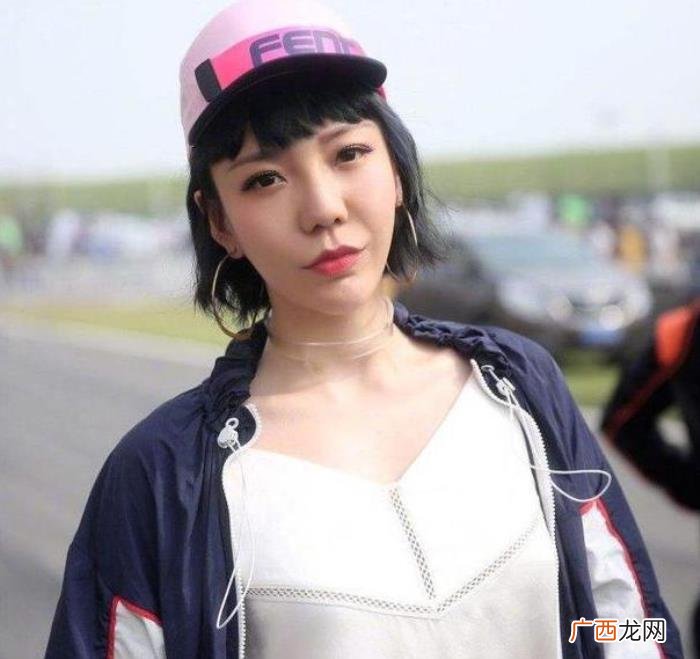 吴莫愁以前的照片，吴莫愁的毁灭史